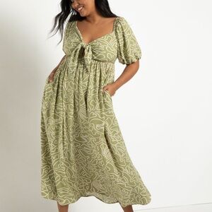 Eloquii - Tie Front Full Skirted Maxi Dress - US 24